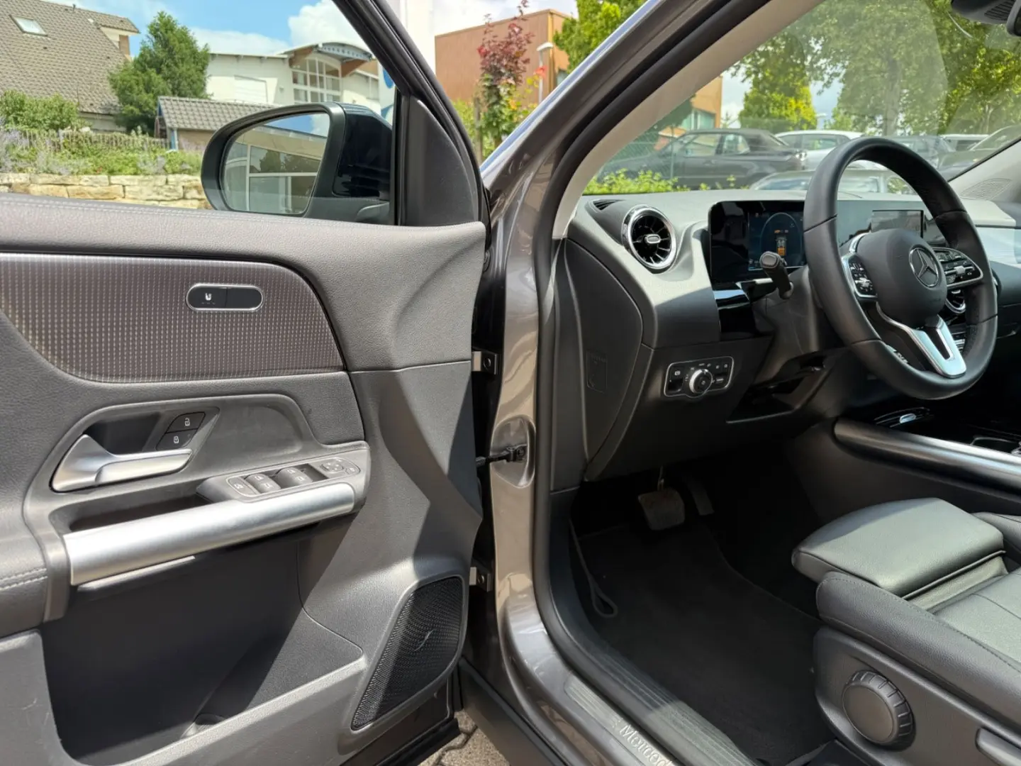 GLA 200 d 4Matic Progressive LED Navi Pano Leder