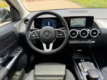 GLA 200 d 4Matic Progressive LED Navi Pano Leder