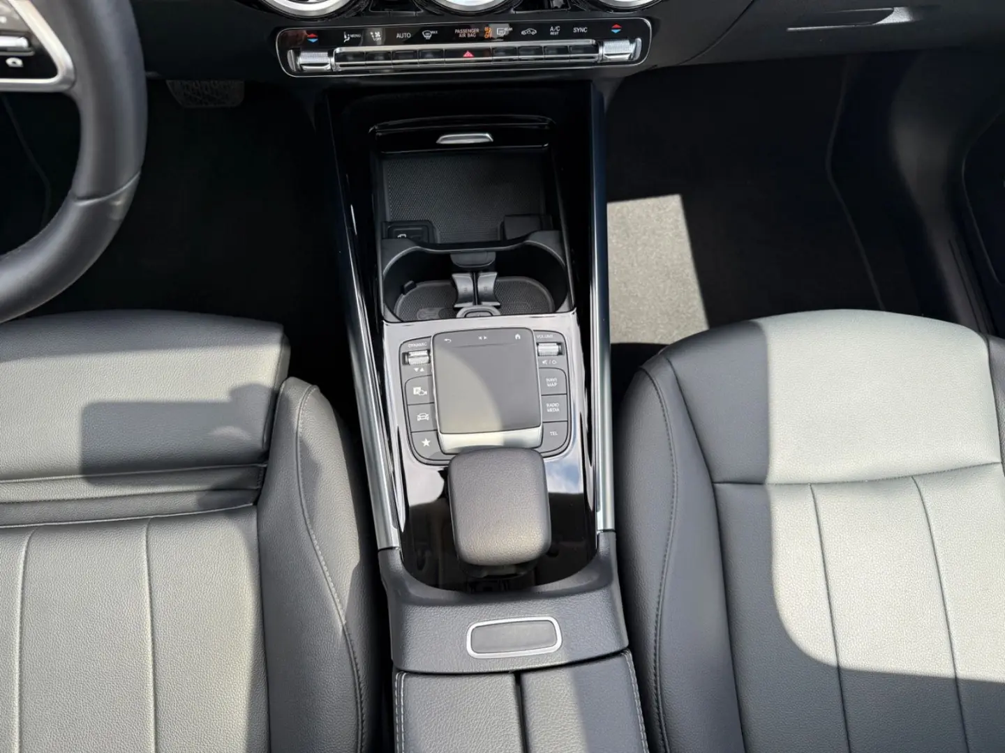 GLA 200 d 4Matic Progressive LED Navi Pano Leder