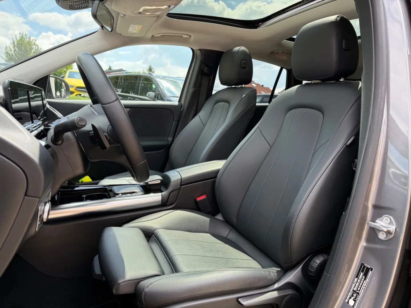 GLA 200 d 4Matic Progressive LED Navi Pano Leder