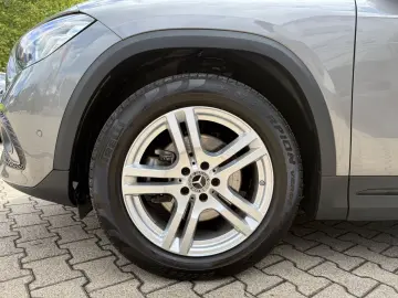 GLA 200 d 4Matic Progressive LED Navi Pano Leder