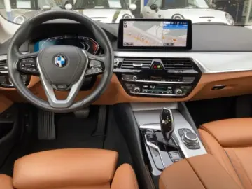 520 d xDrive Limousine HUD Navi Leder Digitales