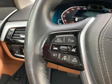 520 d xDrive Limousine HUD Navi Leder Digitales