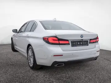 520d Luxury Line LASER+HUD+AHK+LEDER+eGSD+ACC+