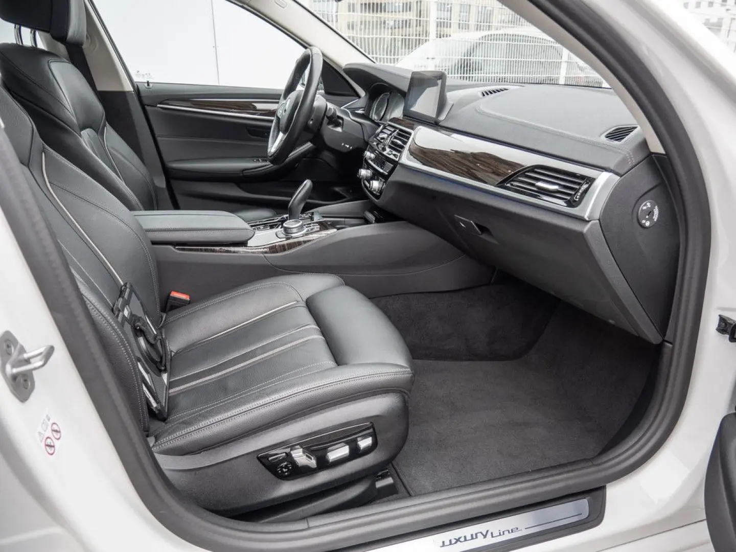 520d Luxury Line LASER+HUD+AHK+LEDER+eGSD+ACC+