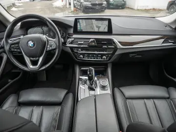 520d Luxury Line LASER+HUD+AHK+LEDER+eGSD+ACC+