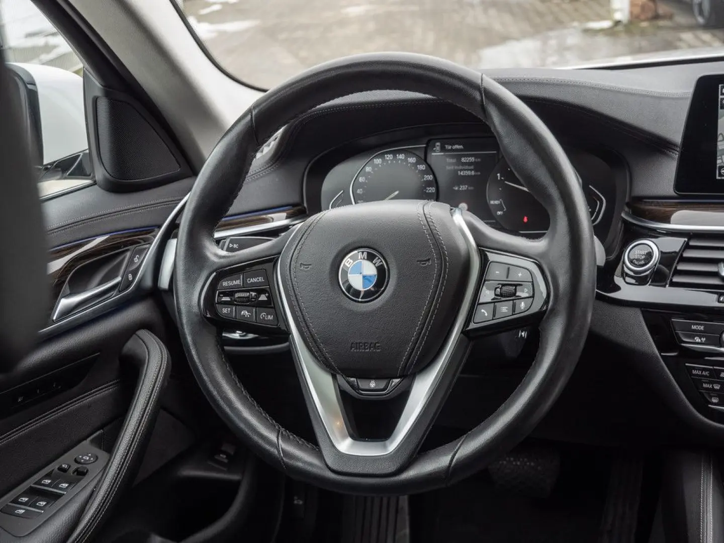 520d Luxury Line LASER+HUD+AHK+LEDER+eGSD+ACC+