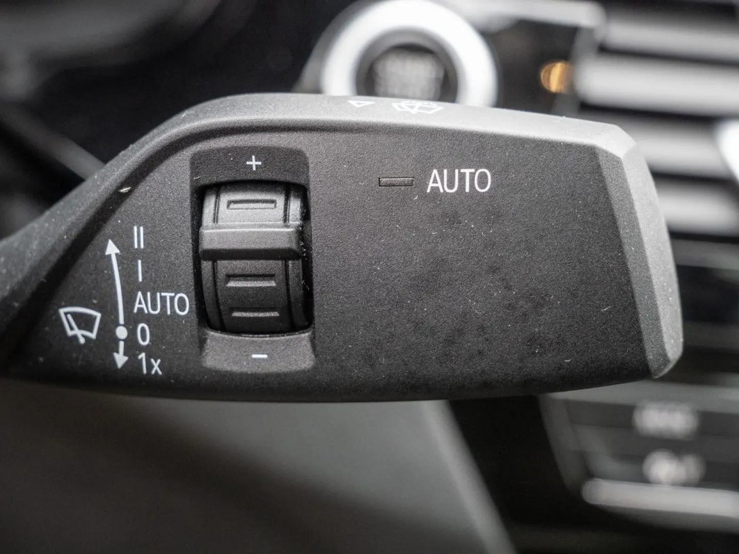 520d Luxury Line LASER+HUD+AHK+LEDER+eGSD+ACC+
