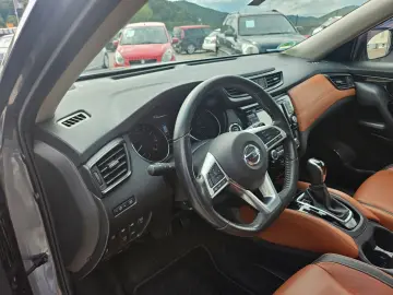 X-TRAIL*TEKNA*AUTOMATIK*NAVI*LEDER*BOSE*LED*