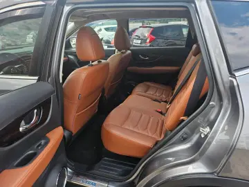 X-TRAIL*TEKNA*AUTOMATIK*NAVI*LEDER*BOSE*LED*