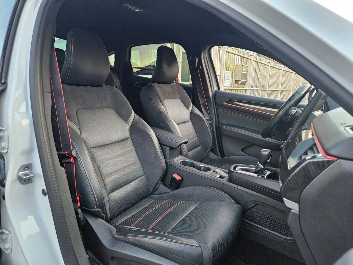 ARKANA 1.3 TCE R.S. LiNE AUT BENZIN/HYBRID VOLL