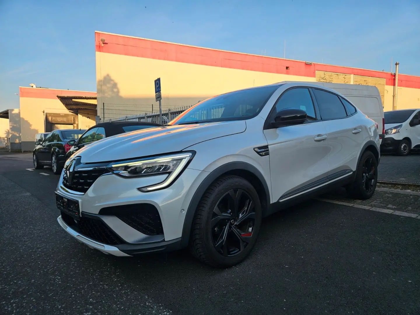 ARKANA 1.3 TCE R.S. LiNE AUT BENZIN/HYBRID VOLL