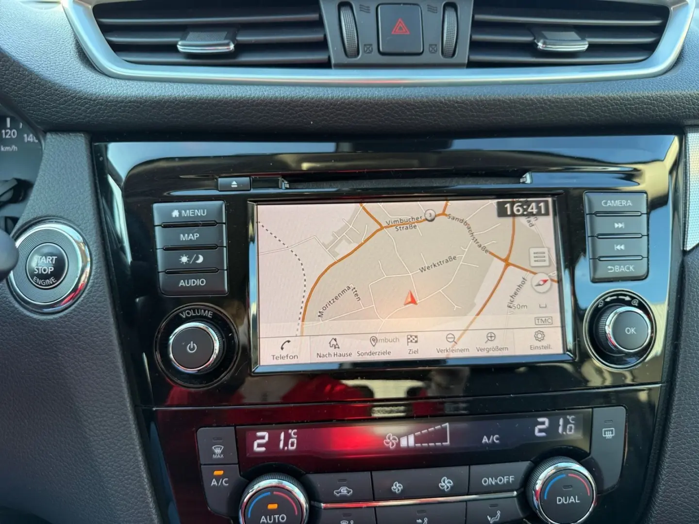Qashqai 1.3 DIG-T Akari, SHZ, Pano-Dach, Leder