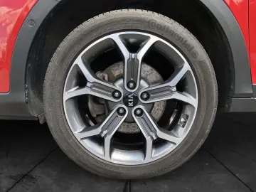 XCeed Spirit PHEV höher gelegt,AHK,Totwinkel