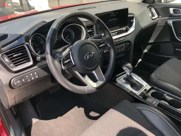 XCeed Spirit PHEV höher gelegt,AHK,Totwinkel