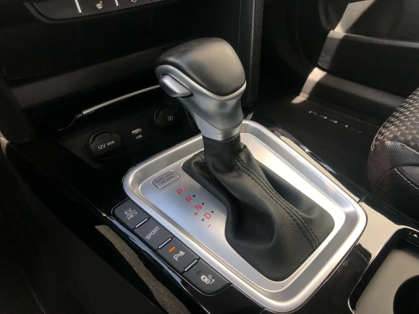 XCeed Spirit PHEV höher gelegt,AHK,Totwinkel