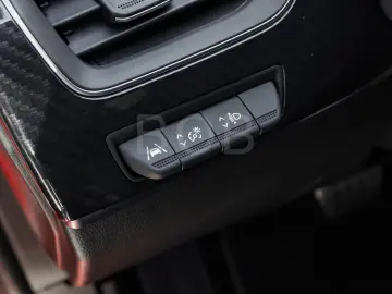 Arkana R.S. LINE TCe 140 EDC *1 HD.*BOSE*