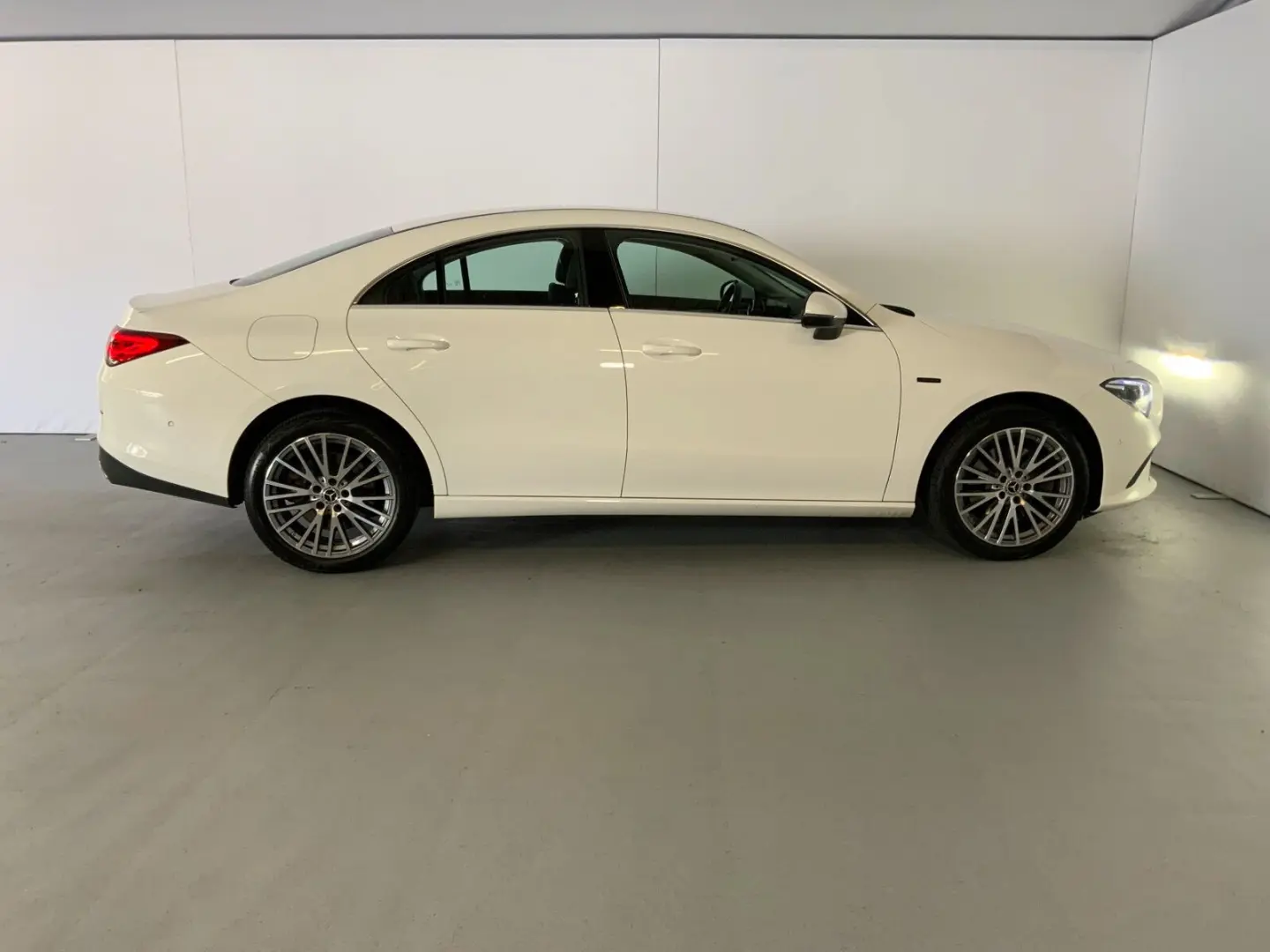 CLA 250 e Coupé Progr LED Distronic+ Totwinkel