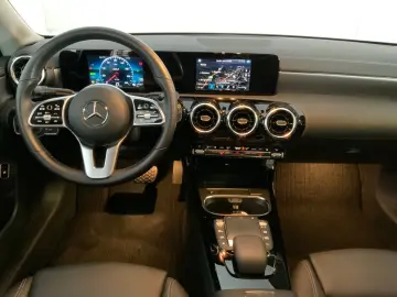 CLA 250 e Coupé Progr LED Distronic+ Totwinkel