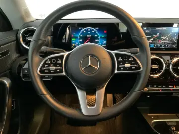 CLA 250 e Coupé Progr LED Distronic+ Totwinkel