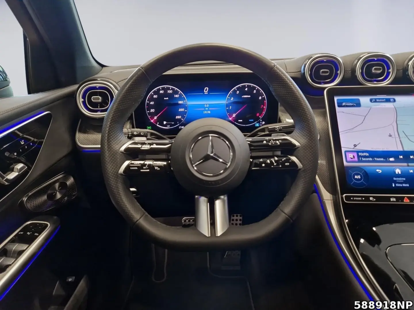 GLC 300 4M AMG  DigitalLight Pano AHK Memo Night