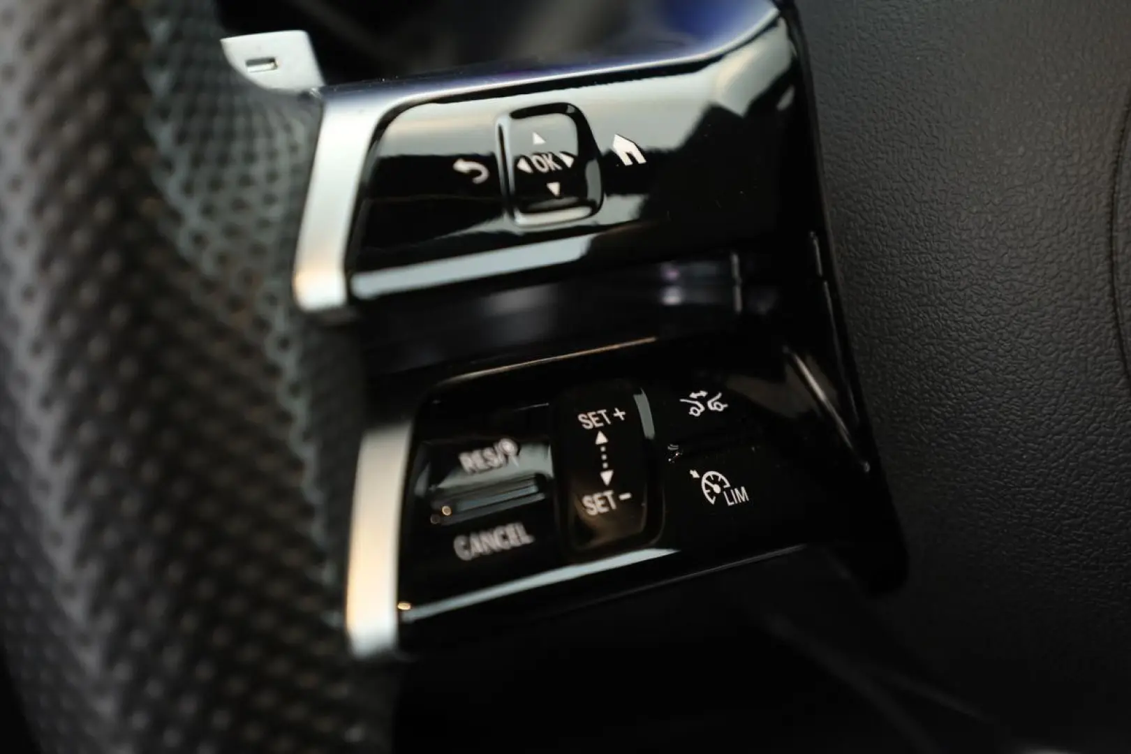 GLC 300 4M AMG Premium Plus DIGITAL Pano HUD 360