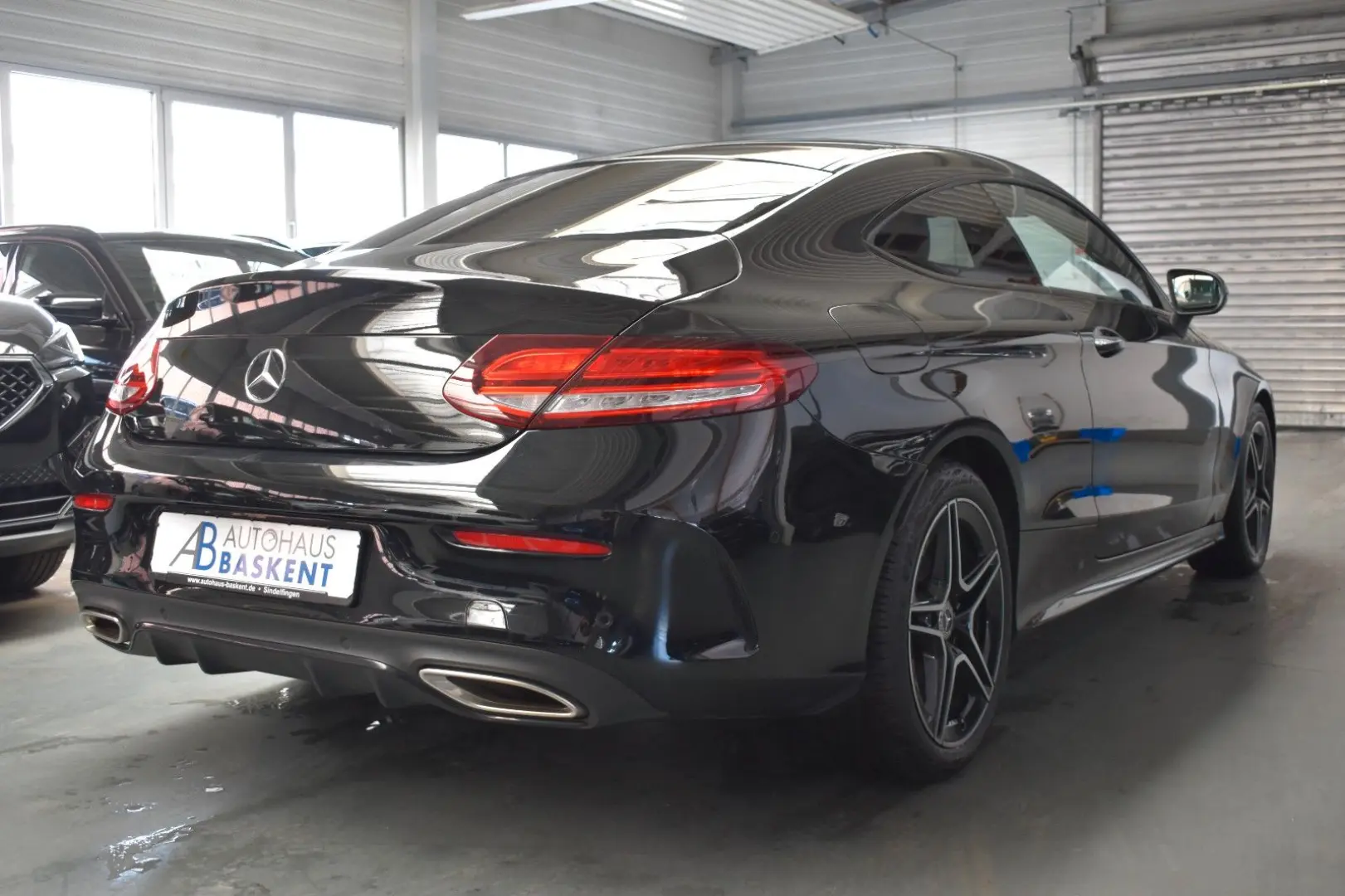 C 180 Coupe AMG LINE*NIGHT-PAKET*PANO*LED*SHZ