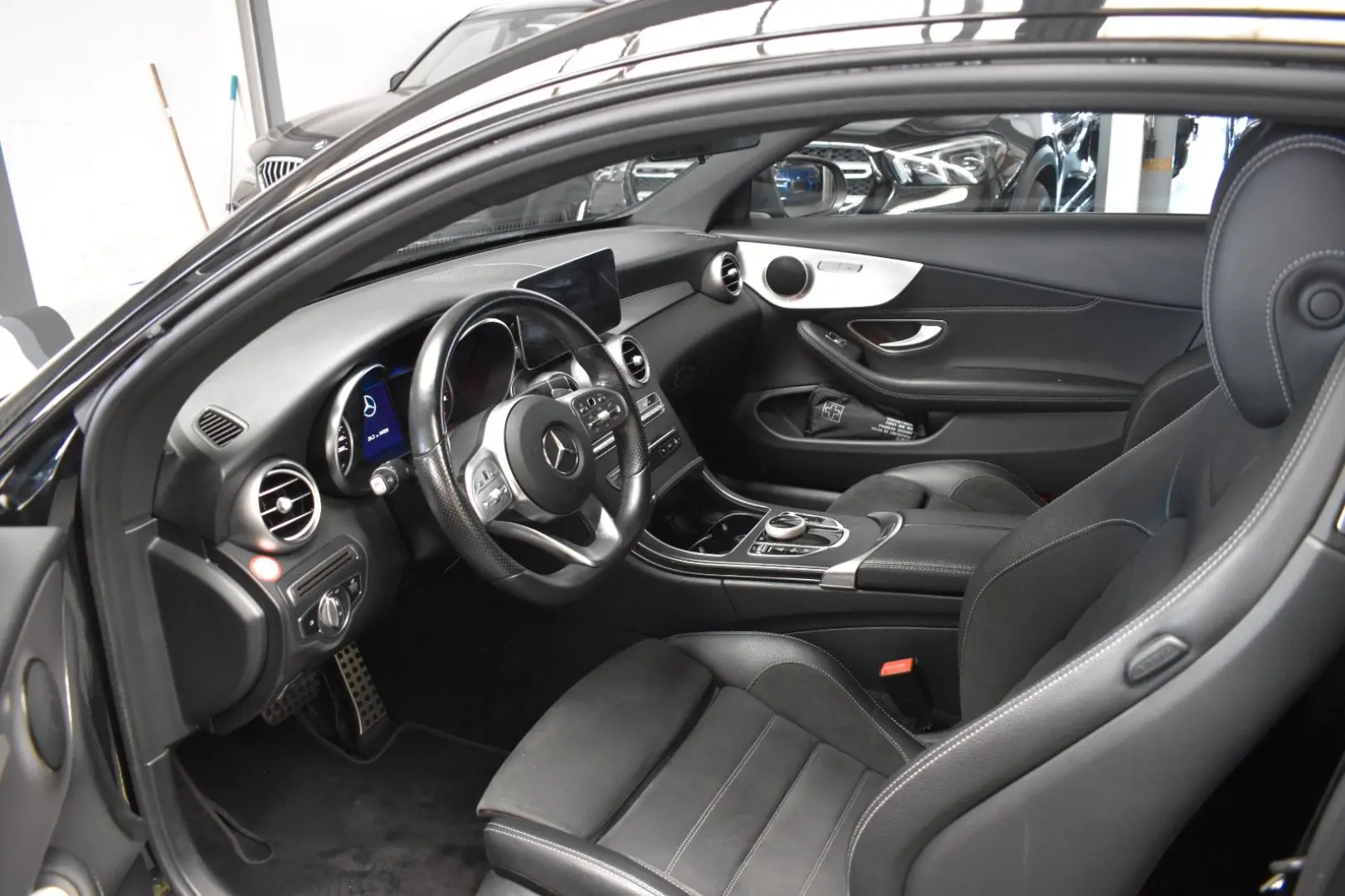 C 180 Coupe AMG LINE*NIGHT-PAKET*PANO*LED*SHZ