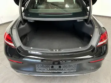 C 300 4M AMG-Line NAV+LED+KAMERA+CARPLAY+19ZO+1H