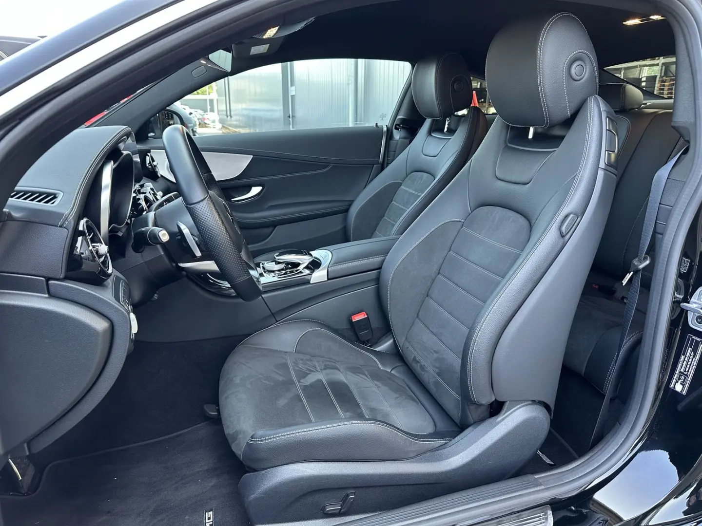 C 300 4M AMG-Line NAV+LED+KAMERA+CARPLAY+19ZO+1H