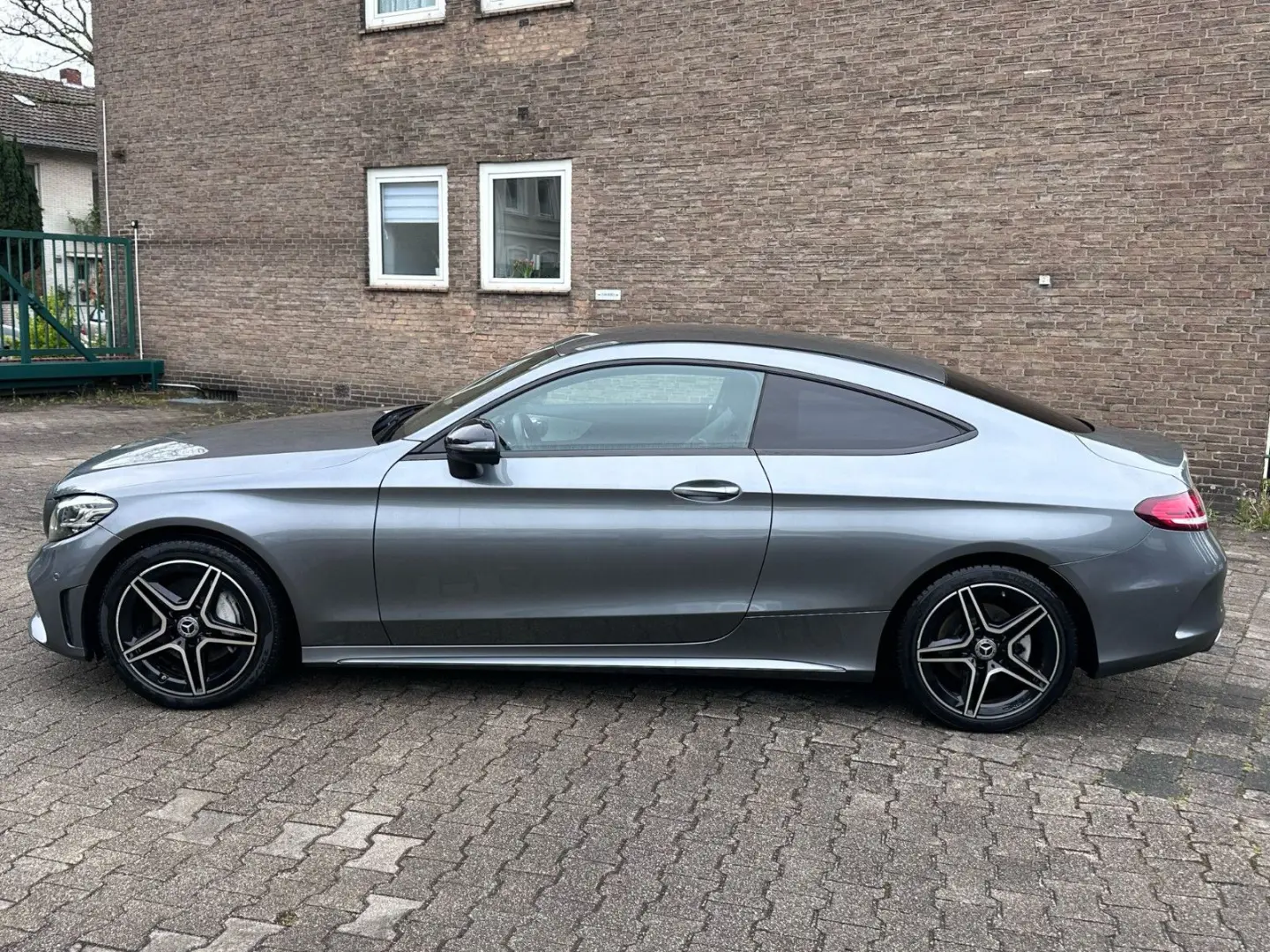 C 200d Coupe  AMG Line / Night / Navi Plus / LED