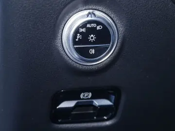 CLE 200 AMG|NIGHT|KEYL|NAVI|PANO|LED|360°|MEMORY