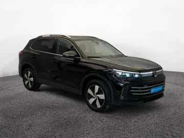 Tiguan Elegance 2.0 TDI DSG 4M *PANO*AHK*ACC*360