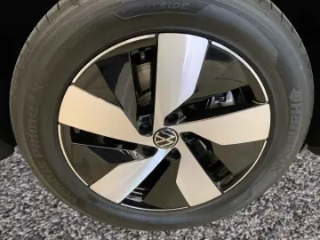 Tiguan Elegance 2.0 TDI DSG 4M *PANO*AHK*ACC*360