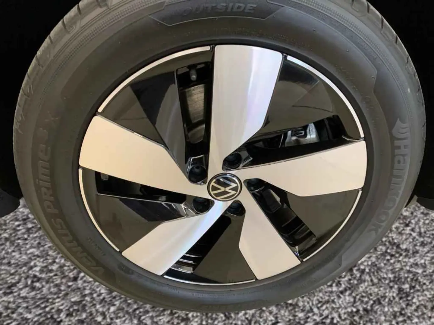 Tiguan Elegance 2.0 TDI DSG 4M *PANO*AHK*ACC*360