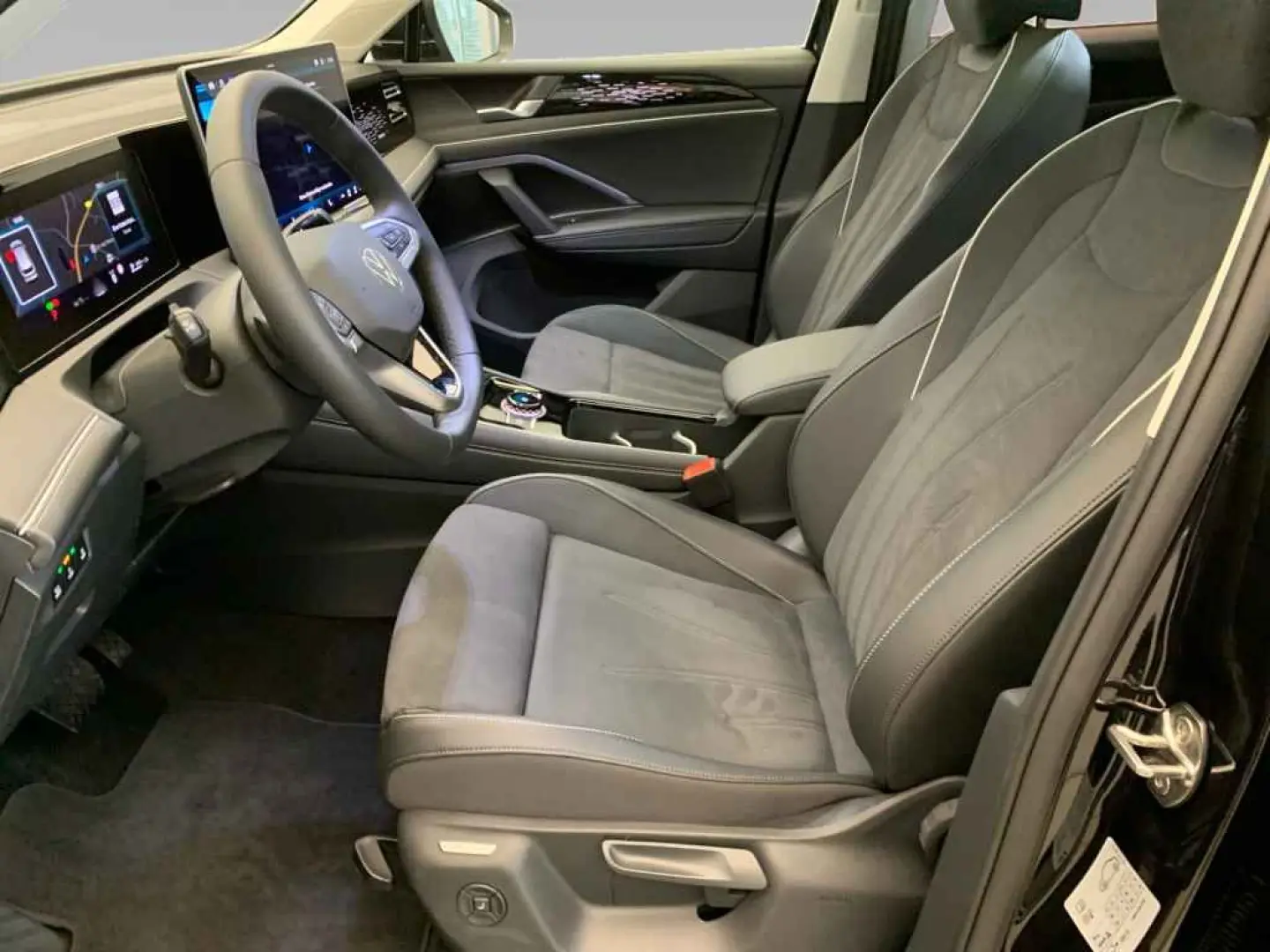 Tiguan Elegance 2.0 TDI DSG 4M *PANO*AHK*ACC*360