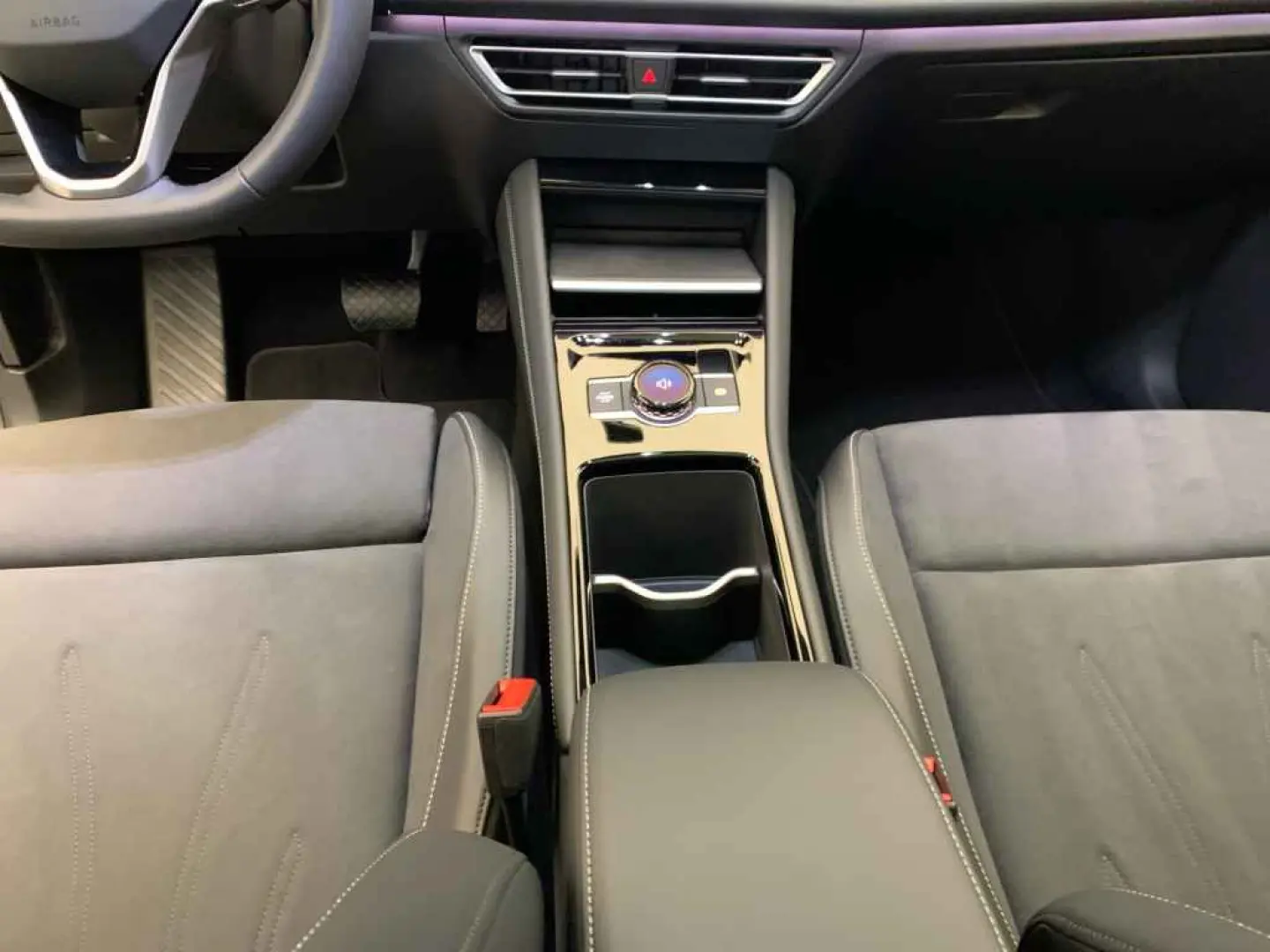Tiguan Elegance 2.0 TDI DSG 4M *PANO*AHK*ACC*360