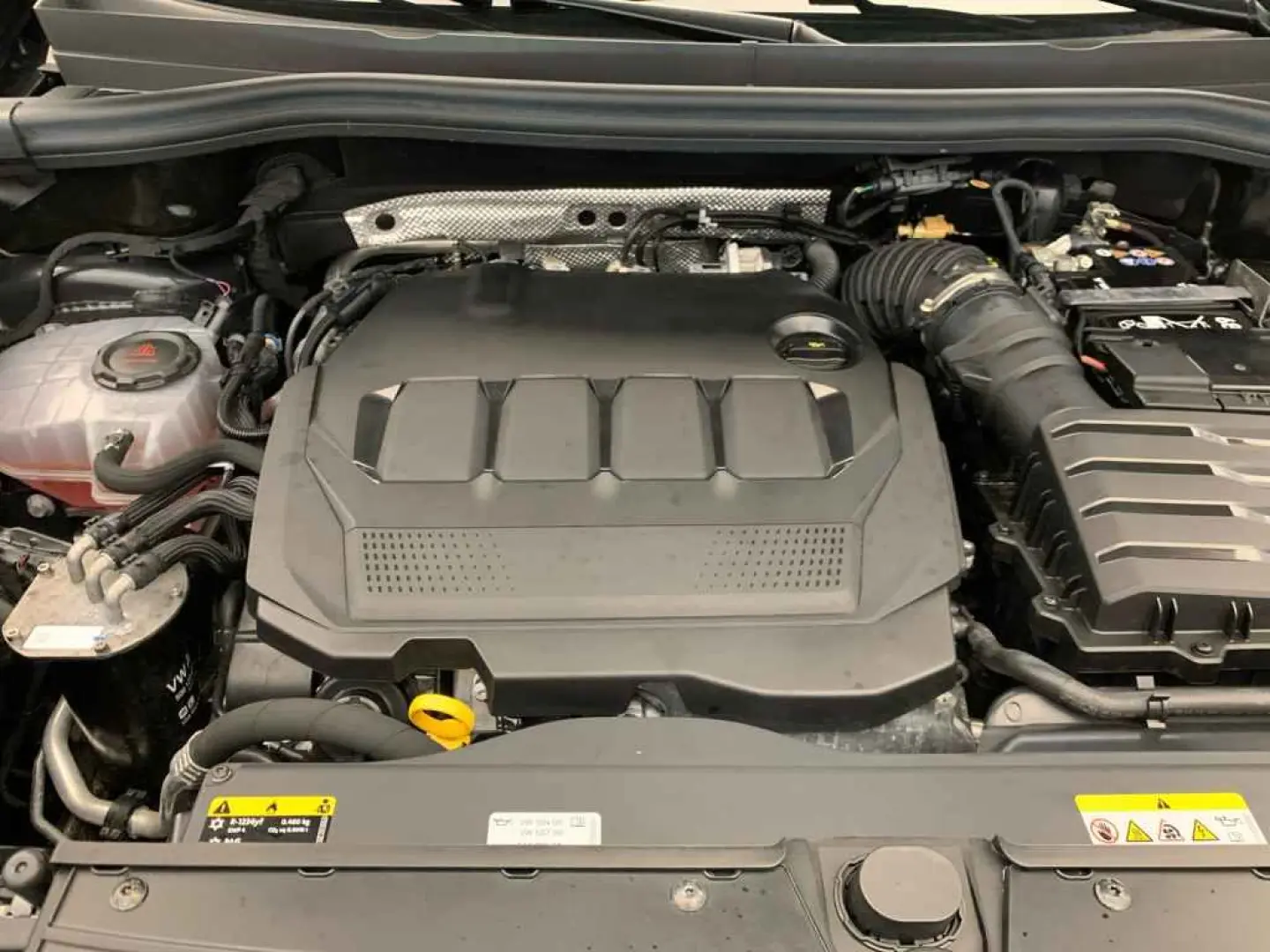 Tiguan Elegance 2.0 TDI DSG 4M *PANO*AHK*ACC*360