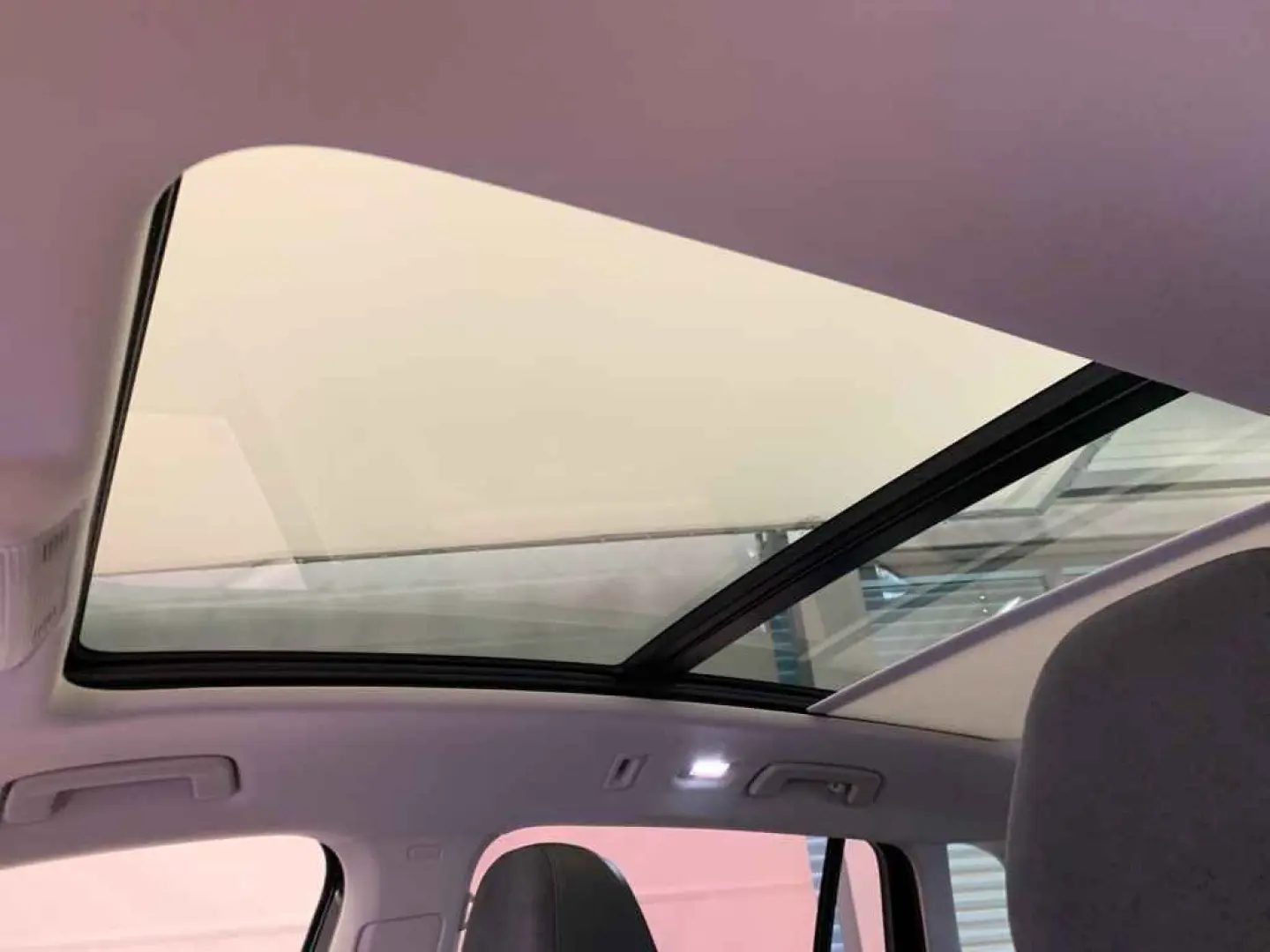 Tiguan Elegance 2.0 TDI DSG 4M *PANO*AHK*ACC*360