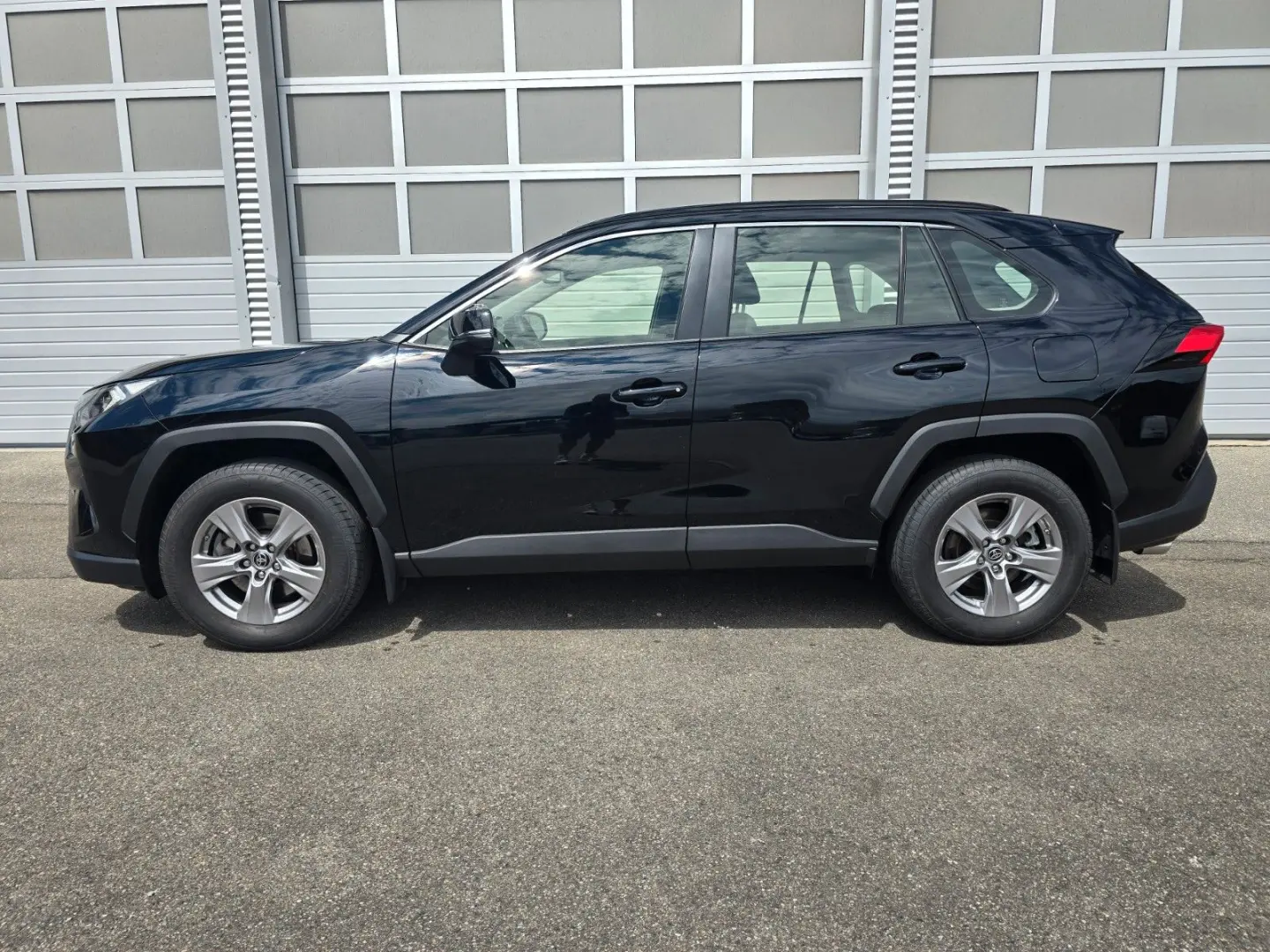 RAV 4 RAV4 4x2 ,LED,ACC, Garantie, Benziner