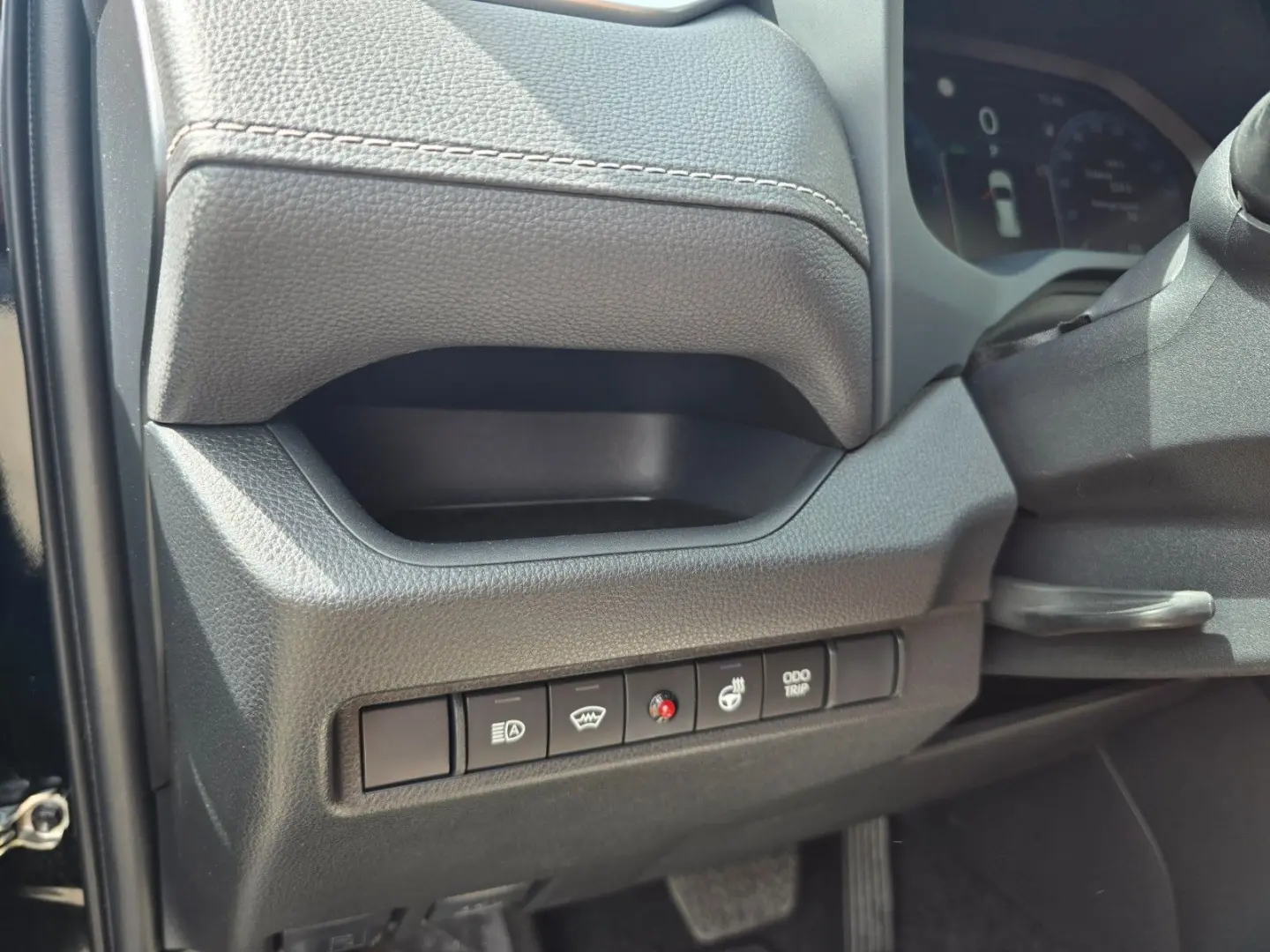 RAV 4 RAV4 4x2 ,LED,ACC, Garantie, Benziner