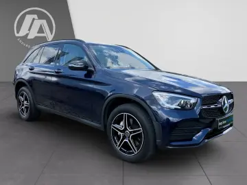 GLC 300 e 4M AMG+MBUX+Distr+digCock+Pano+LED+360