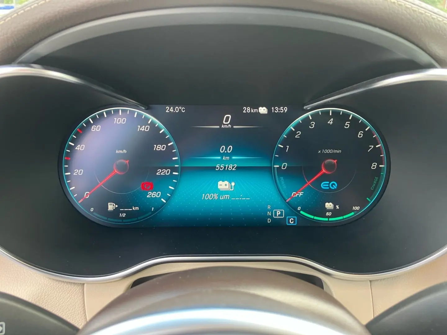 GLC 300 e 4M AMG+MBUX+Distr+digCock+Pano+LED+360