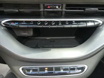500e 87KW La Prima LEDER/NAVI/KAMERA/KLIMA