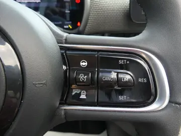 500e 87KW La Prima LEDER/NAVI/KAMERA/KLIMA