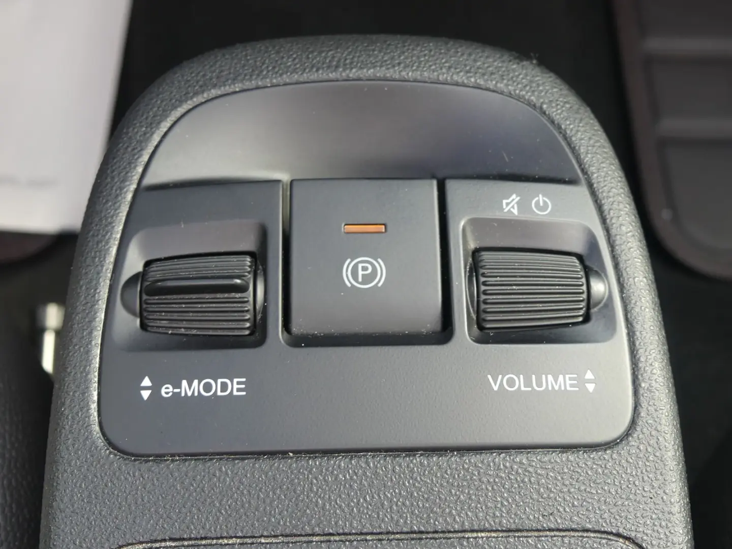 500e 87KW La Prima LEDER/NAVI/KAMERA/KLIMA