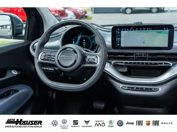 500e Cabrio ICON 42kWh KOMFORT WINTER KAMERA PDC