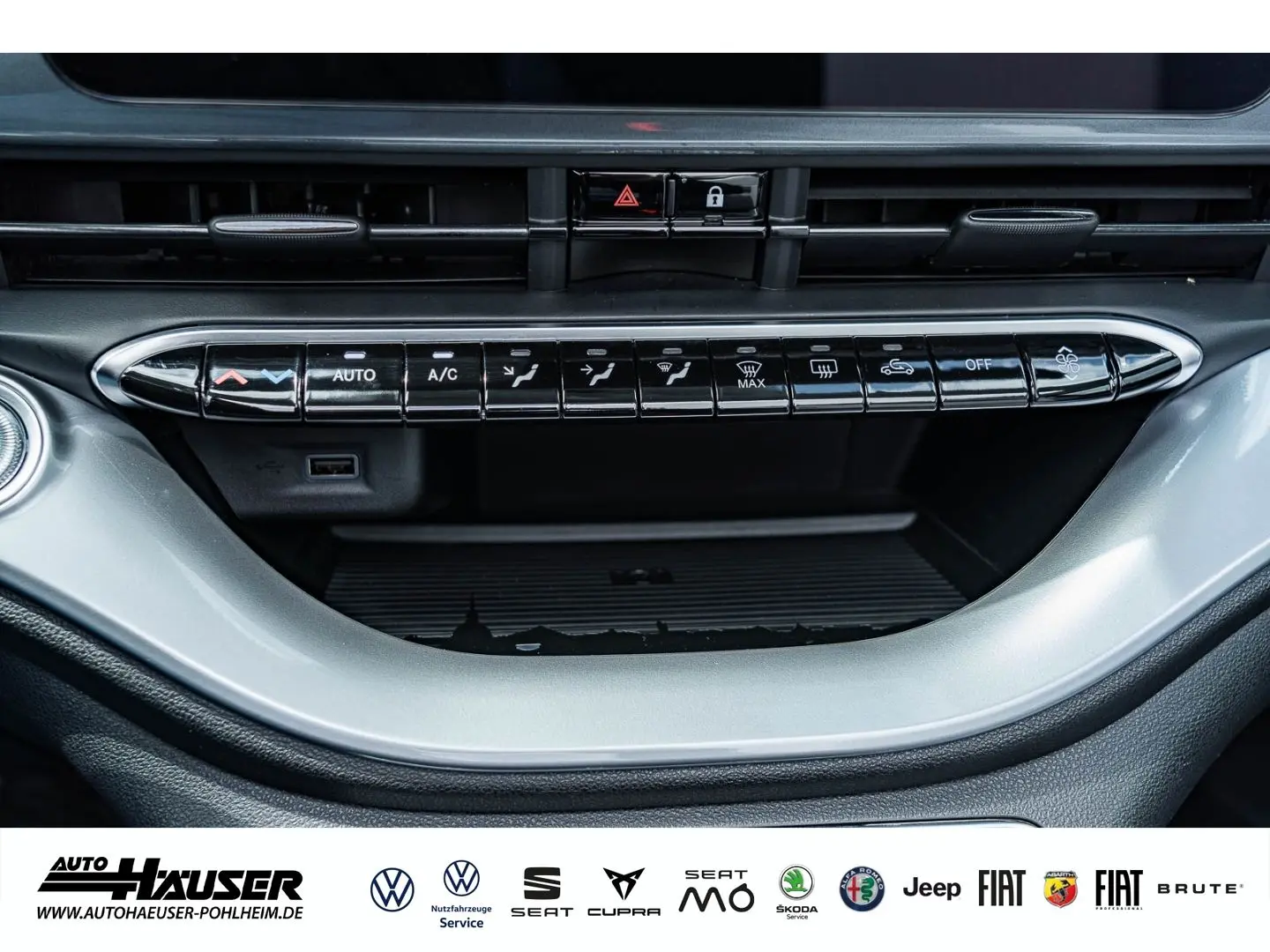 500e Cabrio ICON 42kWh KOMFORT WINTER KAMERA PDC