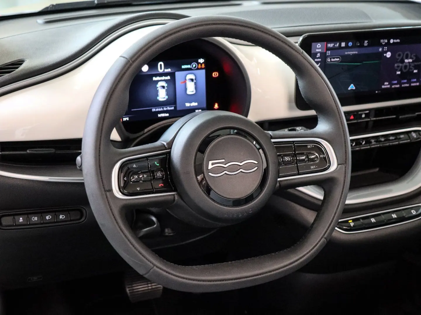 500e Neuer 500 Cabrio Icon, SHZ, CarPlay, LED