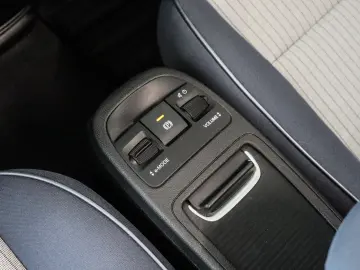 500e Neuer 500 Cabrio Icon, SHZ, CarPlay, LED
